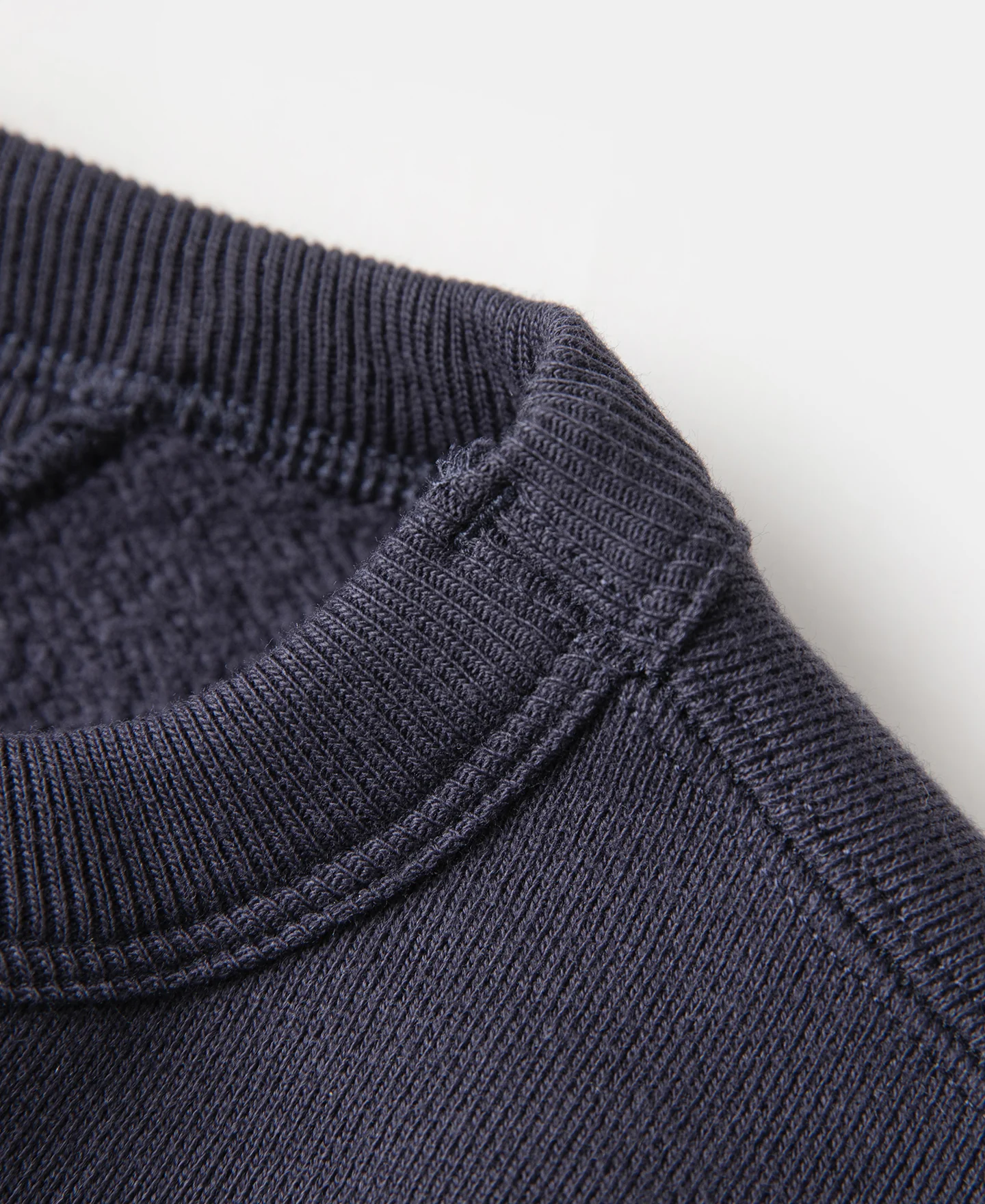 1940s Heavyweight SKI V-Inset Sweater - Navy - Image 11