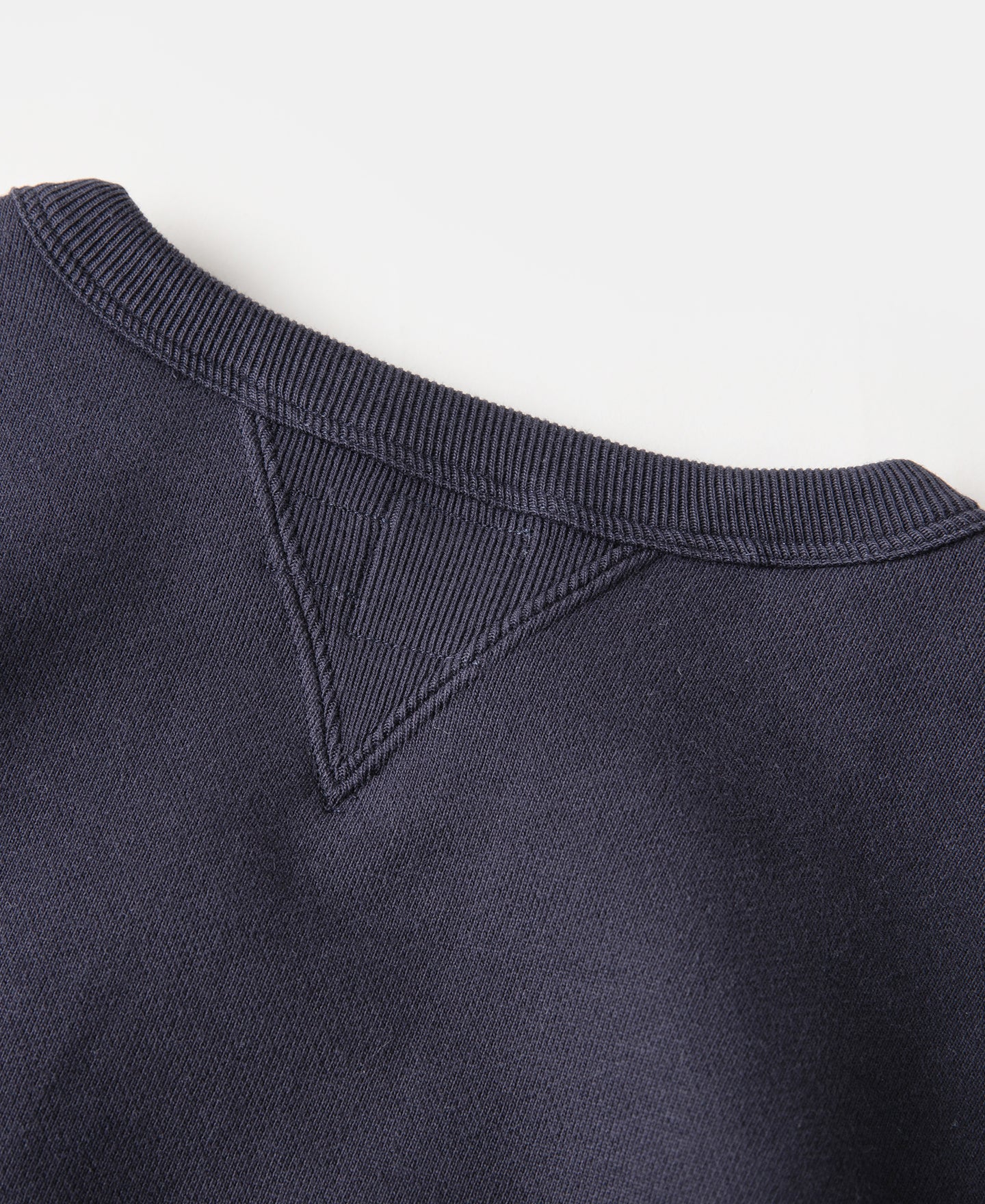 1940s Heavyweight SKI V-Inset Sweater - Navy - Image 13