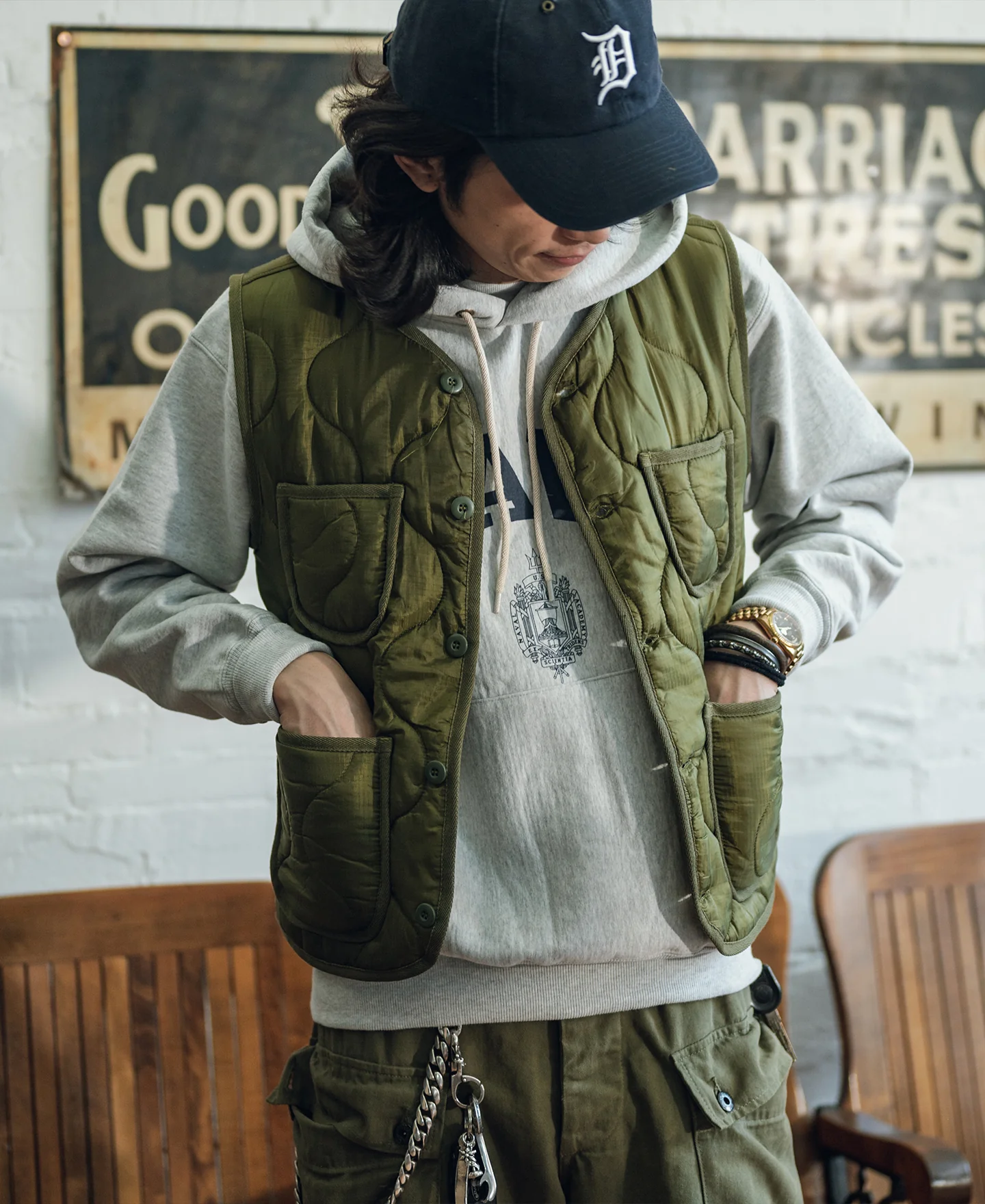 Military Style Quilted Padded Ripstop Nylon Vest - Olive - Image 3