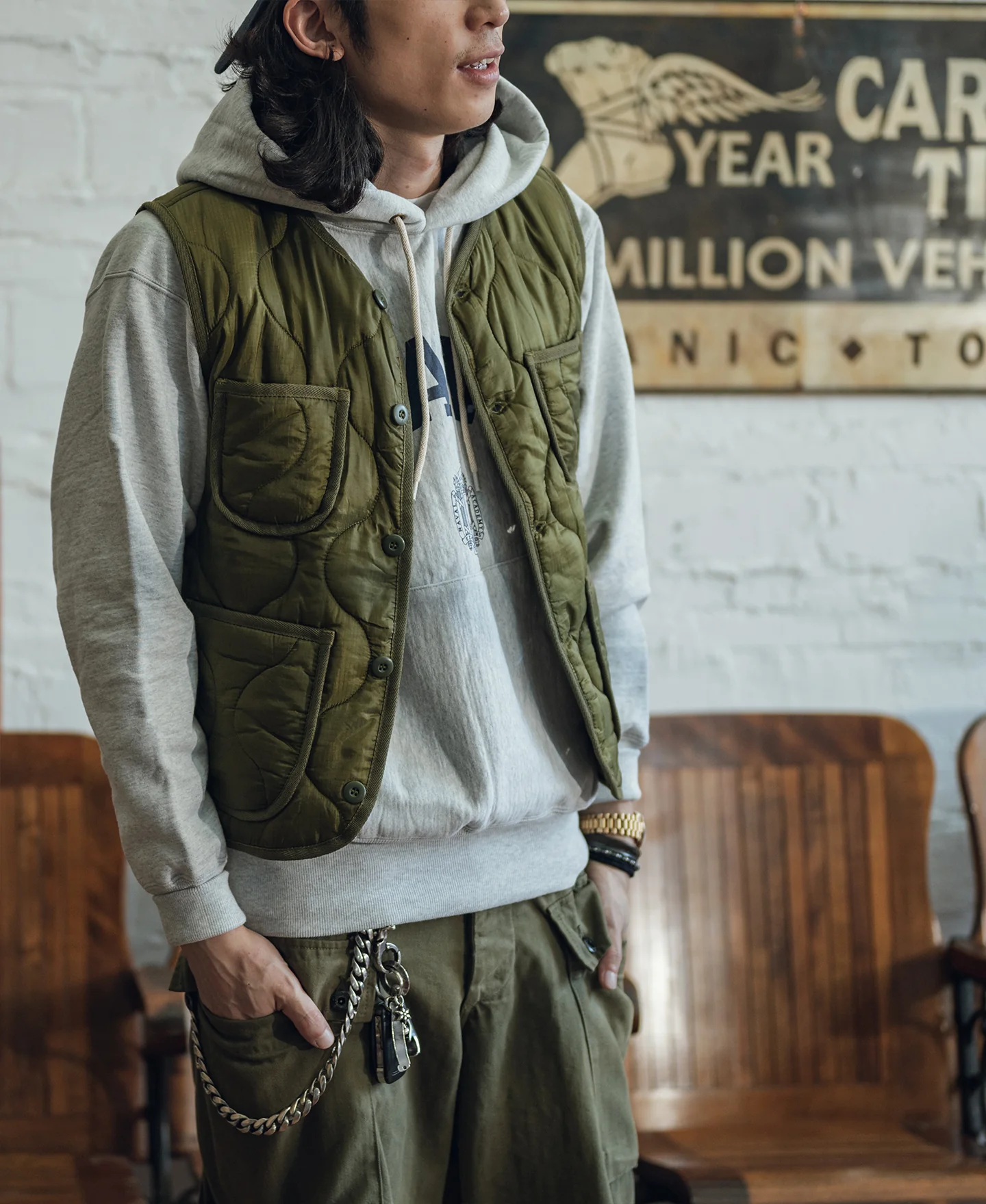 Military Style Quilted Padded Ripstop Nylon Vest - Olive - Image 4
